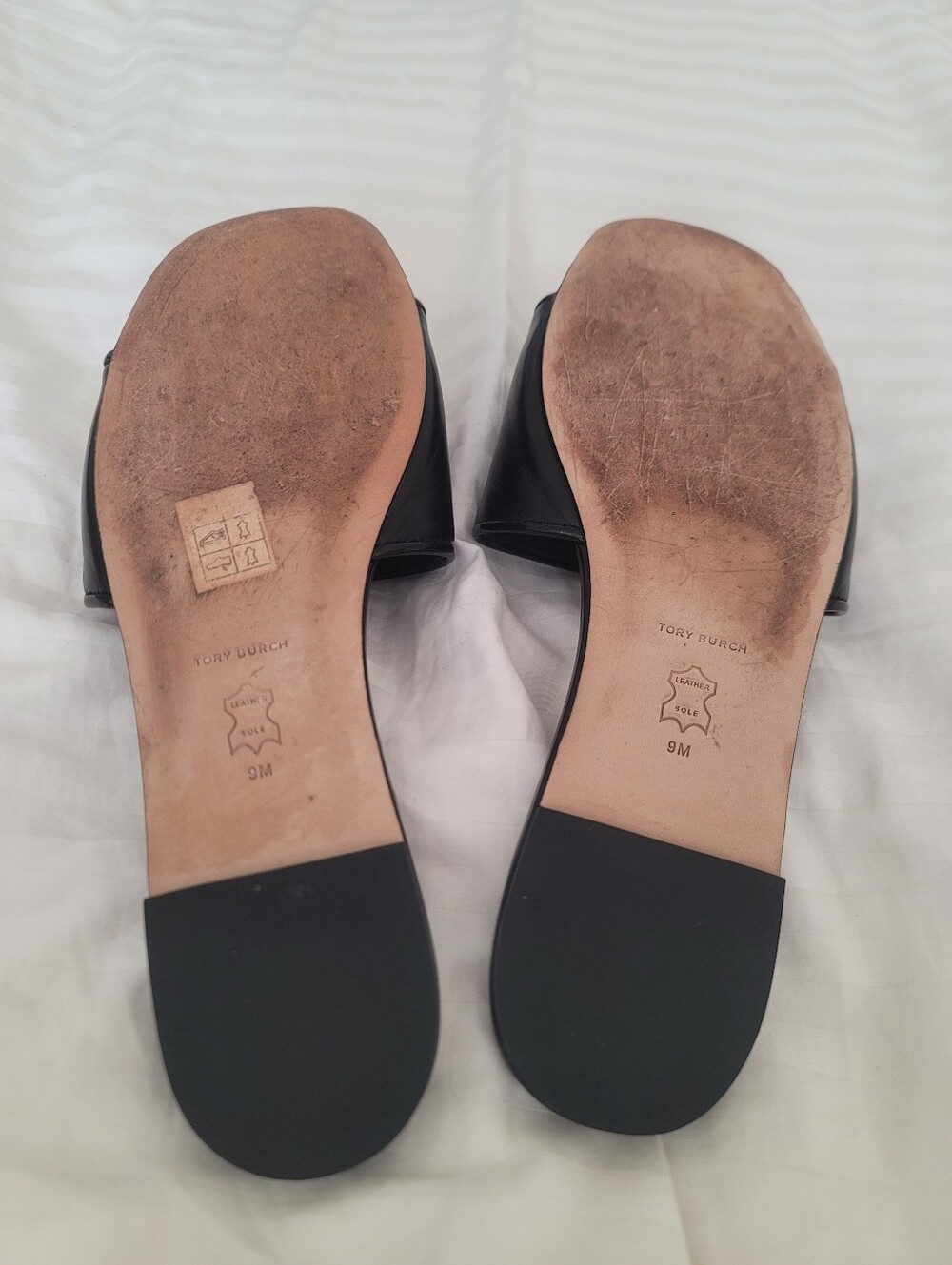 Tory Burch Black Eleanor Leather Slide Sandals with Gold Logo - Picture 7 of 7